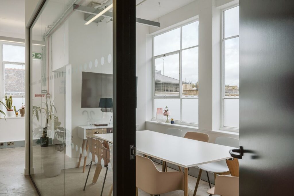 How Workplace Design Improves Employee Retention