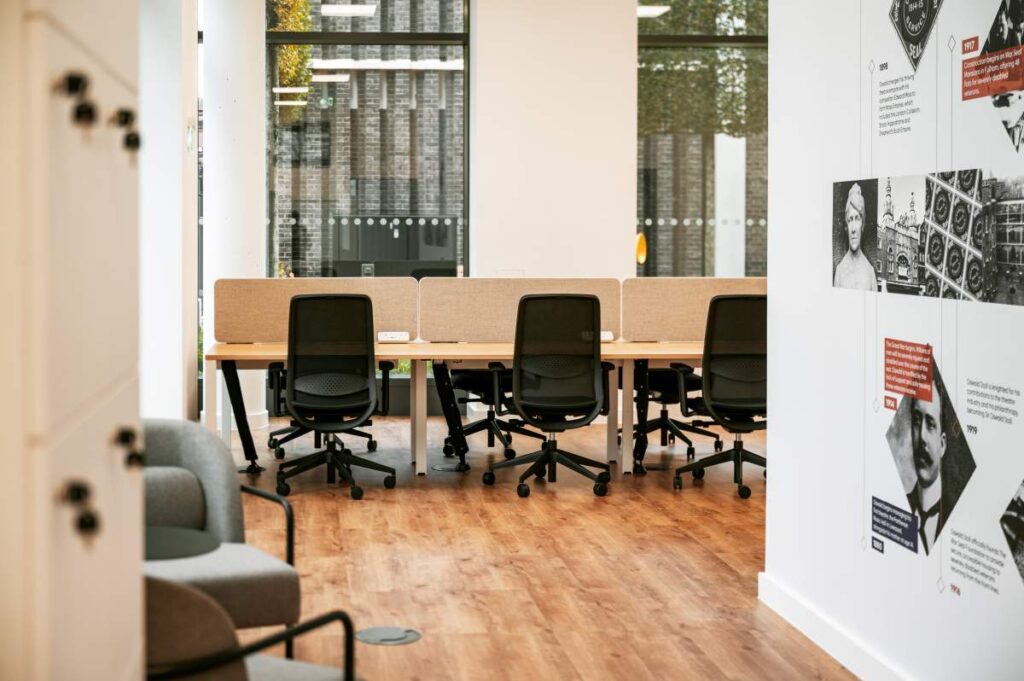 Open-Plan-vs-Segmented-Office