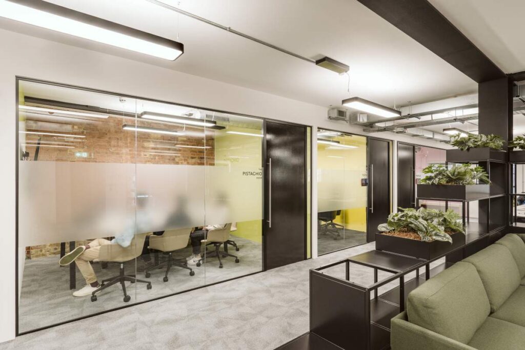 The Importance of a Breakout Area in Office Design