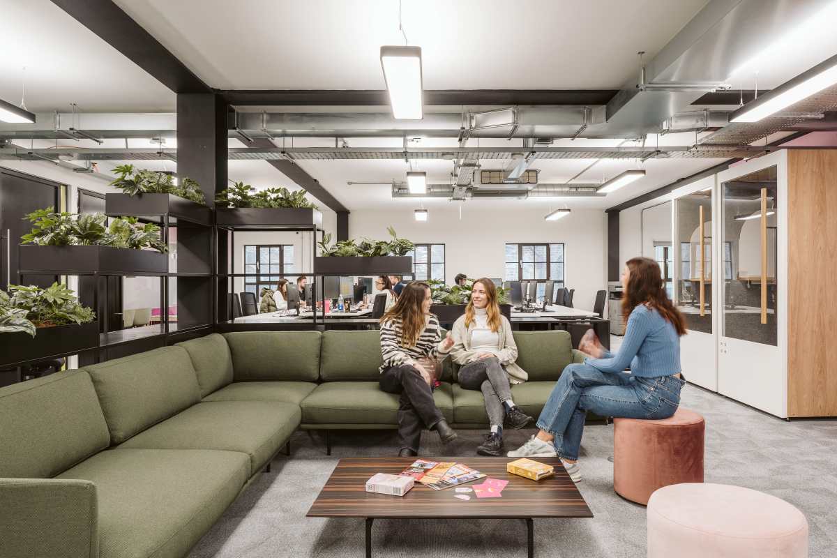 The Importance of a Breakout Area in Office Design